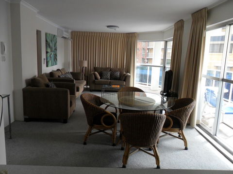 Grosvenor Beachfront Apartments Surfers Paradise - Tourism Townsville 23