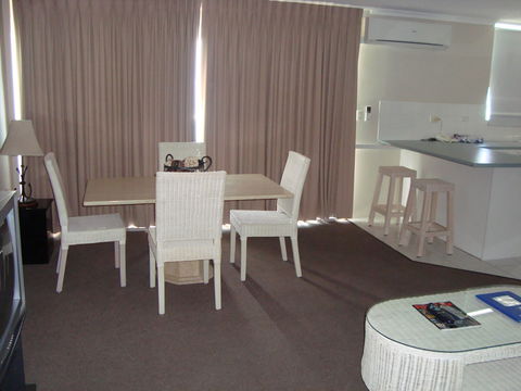 Grosvenor Beachfront Apartments Surfers Paradise - Tourism Townsville 26