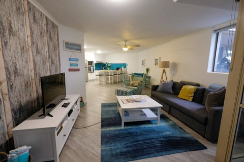 Sanctuary Beach Retreat - Tourism Townsville 15