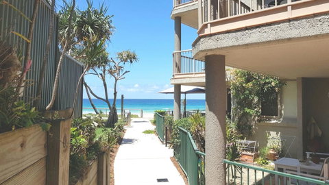 Sanctuary Beach Retreat - Tourism Townsville 0