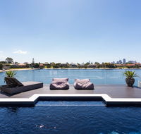 Rumrunner Resort - Tourism Townsville