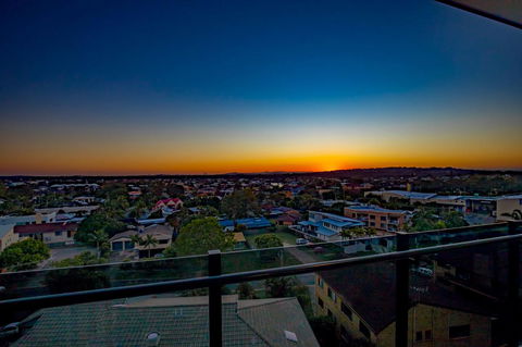 Sunset Retreat Mooloolaba - Tourism Townsville 18