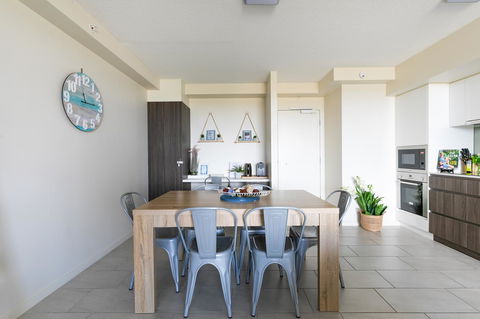 Sunset Retreat Mooloolaba - Tourism Townsville 33