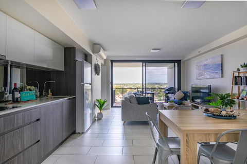 Sunset Retreat Mooloolaba - Tourism Townsville 7