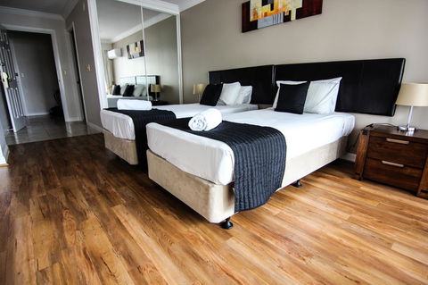 The Phoenician Resort - Tourism Townsville 3