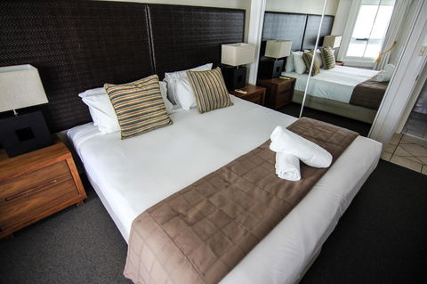 The Phoenician Resort - Tourism Townsville 31
