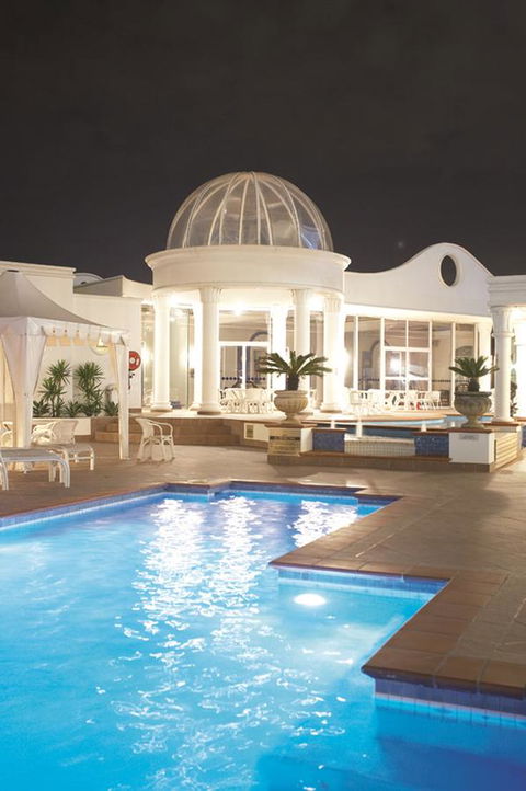 The Phoenician Resort - Tourism Townsville 12