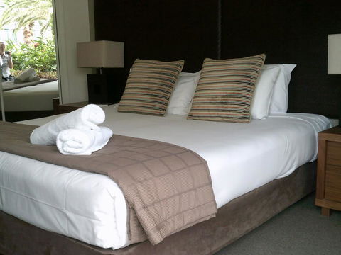 The Phoenician Resort - Tourism Townsville 16
