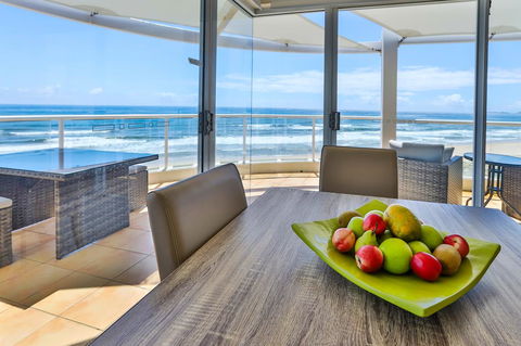 Regency On The Beach - Tourism Townsville 10