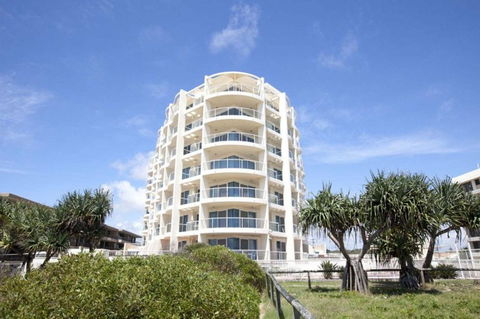 Regency On The Beach - Tourism Townsville 11