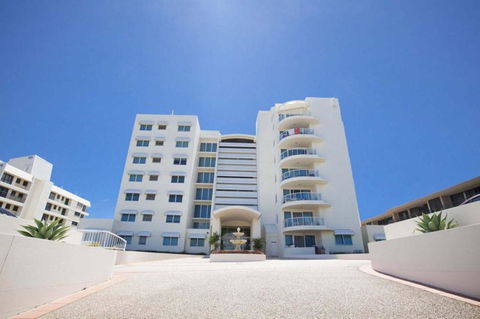Regency On The Beach - Tourism Townsville 13