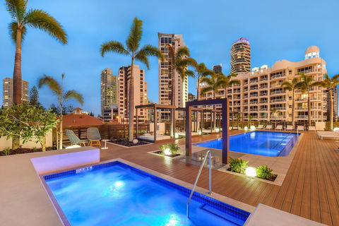 Qube Broadbeach Ocean View Apartments - Tourism Townsville 30