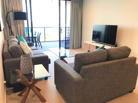 Qube Broadbeach Ocean View Apartments - Tourism Townsville 19