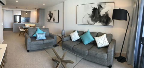 Qube Broadbeach Ocean View Apartments - Tourism Townsville 18