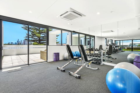 Qube Broadbeach Ocean View Apartments - Tourism Townsville 31