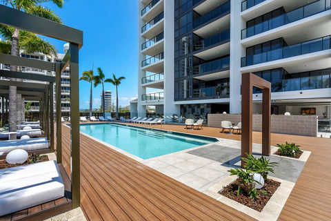 Qube Broadbeach Ocean View Apartments - Tourism Townsville 10