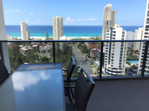 Qube Broadbeach Ocean View Apartments - Tourism Townsville 28