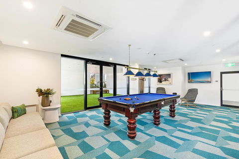Qube Broadbeach Ocean View Apartments - Tourism Townsville 33