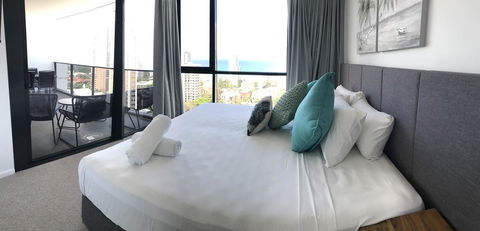 Qube Broadbeach Ocean View Apartments - Tourism Townsville 22