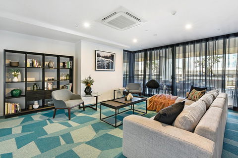 Qube Broadbeach Ocean View Apartments - Tourism Townsville 14