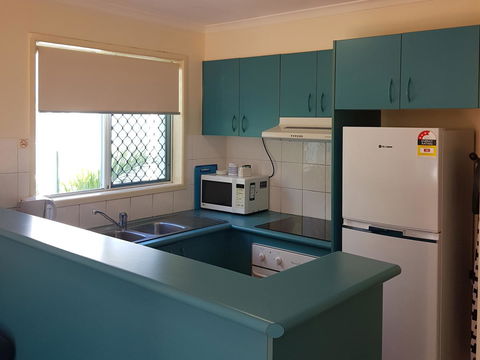 Surfers Beach Resort One - Tourism Townsville 31