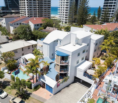 Surfers Beach Resort One - Tourism Townsville 34