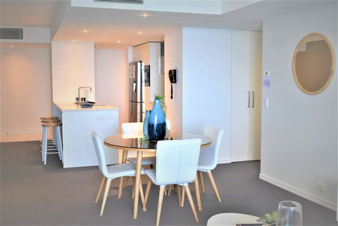 Gold Coast Private Apartments - H Residences, Surfers Paradise - Tourism Townsville 12