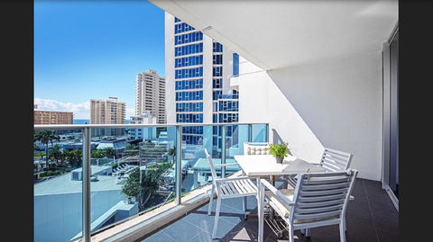 Gold Coast Private Apartments - H Residences, Surfers Paradise - Tourism Townsville 35