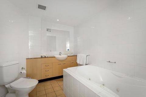 Kirra Beach Apartments - Tourism Townsville 30
