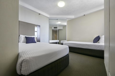 Novotel Surfers Paradise - Tourism Townsville 12