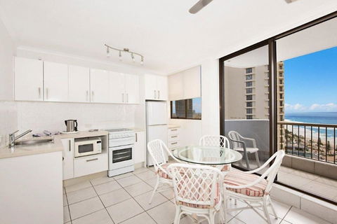 Surfers International Apartments - Tourism Townsville 21