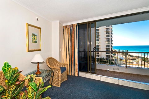Surfers International Apartments - Tourism Townsville 25