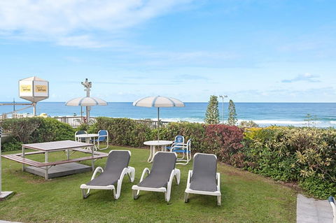 Surfers International Apartments - Tourism Townsville 3
