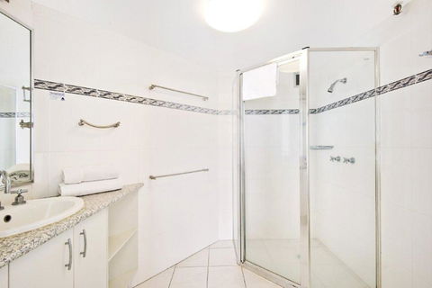 Surfers International Apartments - Tourism Townsville 18