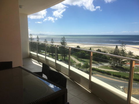 Kirra Surf Apartments - Tourism Townsville 36