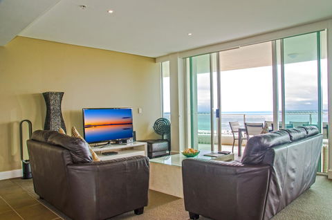 Kirra Surf Apartments - Tourism Townsville 32