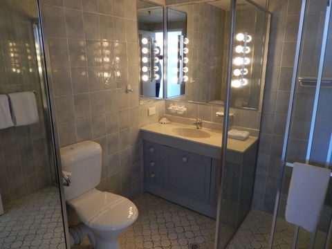 Golden Gate Resort - Tourism Townsville 32
