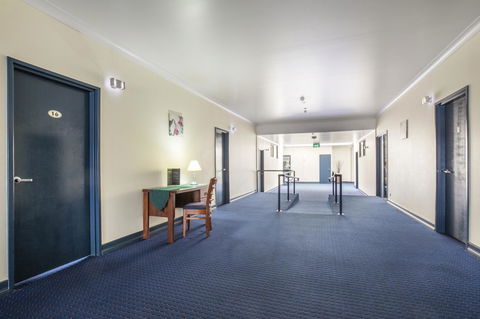 Nightcap At Atherton Hotel - Tourism Townsville 10