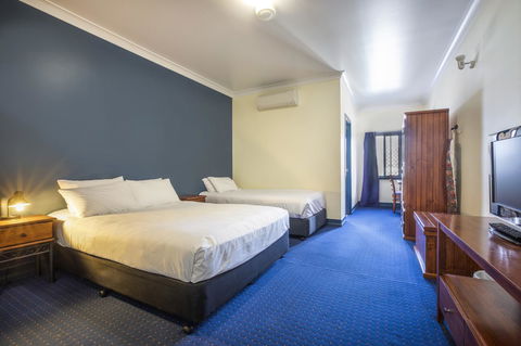 Nightcap At Atherton Hotel - Tourism Townsville 14
