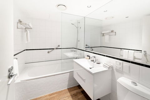 Voco Gold Coast, An IHG Hotel - Tourism Townsville 22