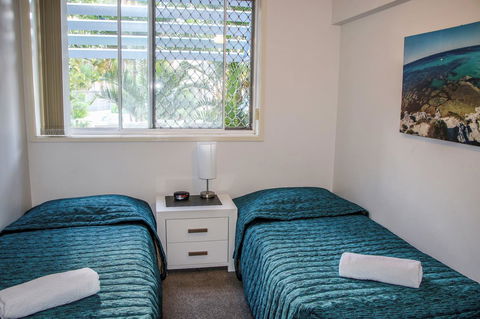 Surfers Beach Holiday Apartments - Tourism Townsville 20