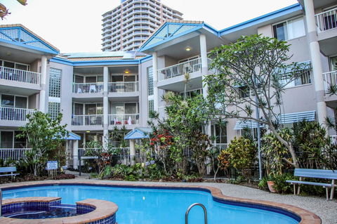 Surfers Beach Holiday Apartments - Tourism Townsville 3