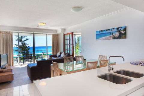 Reflection On The Sea - Tourism Townsville 43