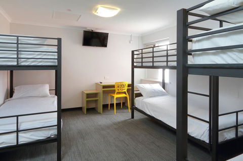 Palm Beach Hotel - Tourism Townsville 19