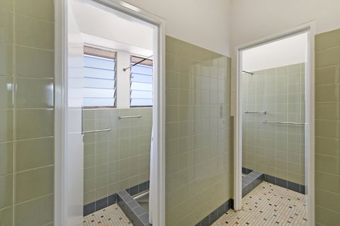 Palm Beach Hotel - Tourism Townsville 26