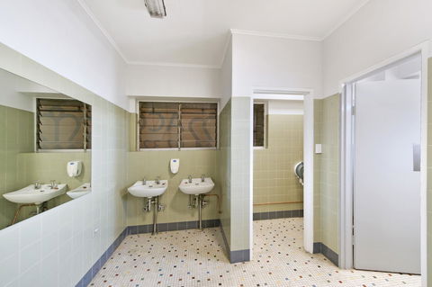 Palm Beach Hotel - Tourism Townsville 24