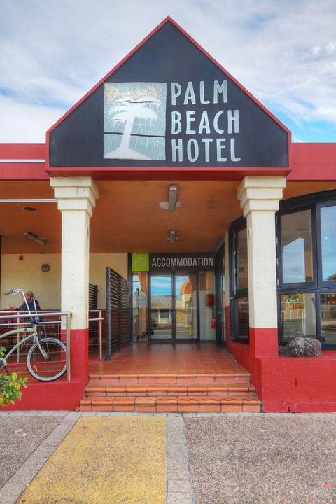 Palm Beach Hotel - Tourism Townsville 7