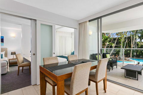 Palm Cove Beach Apartment - Tourism Townsville 9