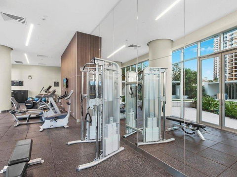 H Star Residences-- Paradise Stayz - Tourism Townsville 23