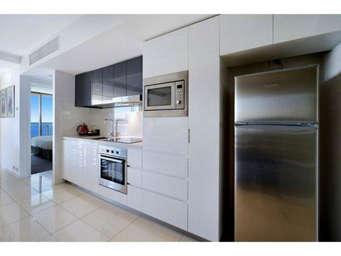 H Star Residences-- Paradise Stayz - Tourism Townsville 10